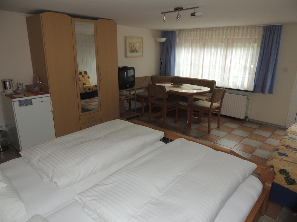 Gaestehaus Und Ferienwohnung Baechle Bad Peterstal-Griesbach Bilik gambar